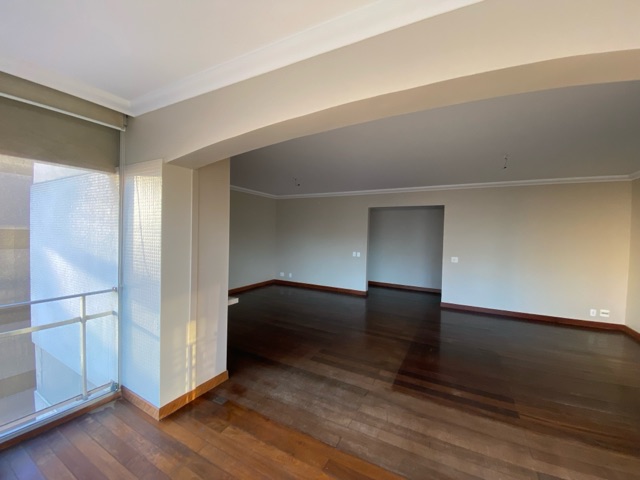 Apartamento 3 quartos e 4 banheiros, à venda, no bairro Centro em Pelotas
