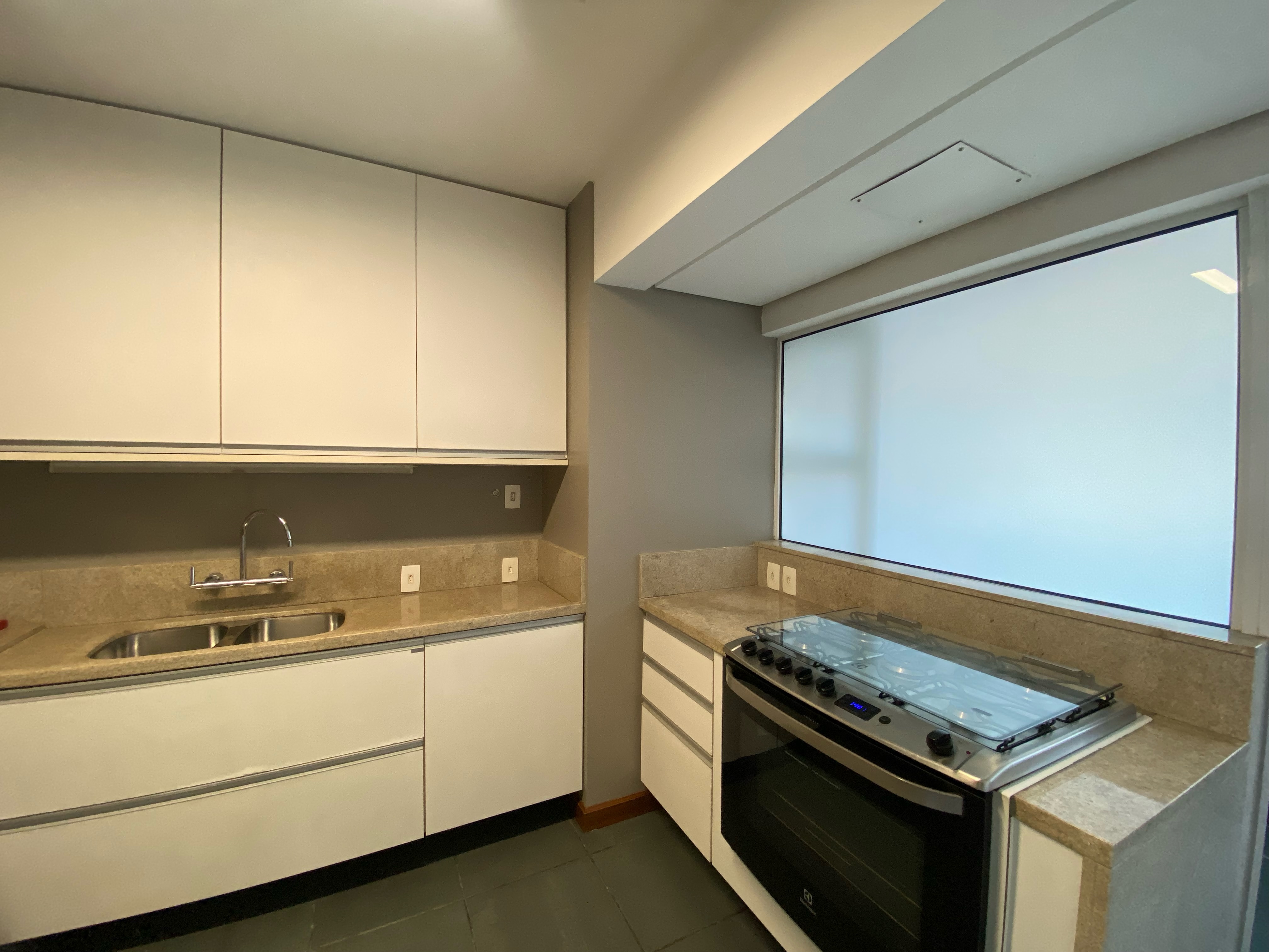 Apartamento à venda no Solar Santanna, Centro - 163 m², 3 quartos (sendo 1 suíte), armários planejados e ampla sacada com face norte. - 10