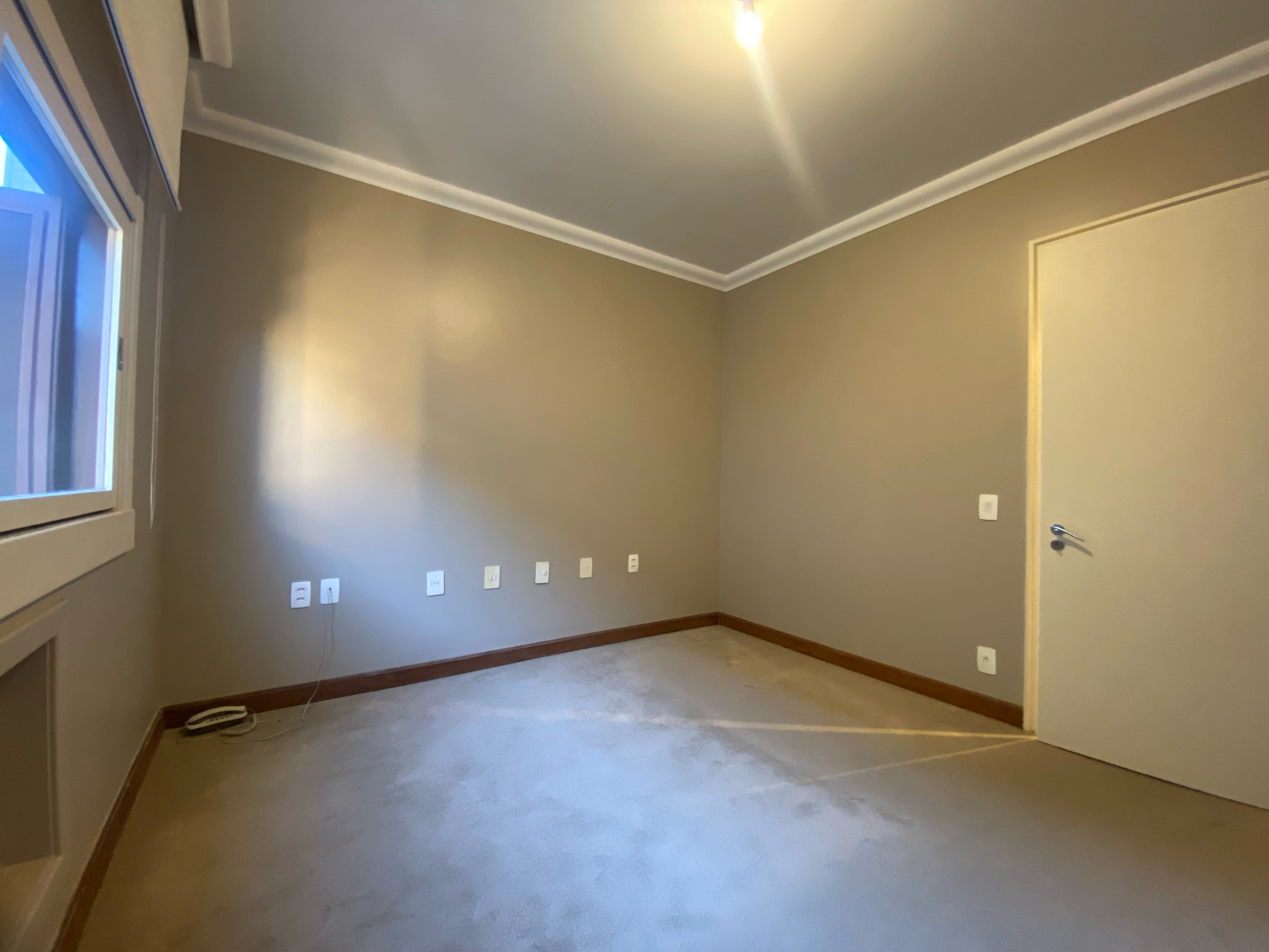 Apartamento à venda no Solar Santanna, Centro - 163 m², 3 quartos (sendo 1 suíte), armários planejados e ampla sacada com face norte. - 17