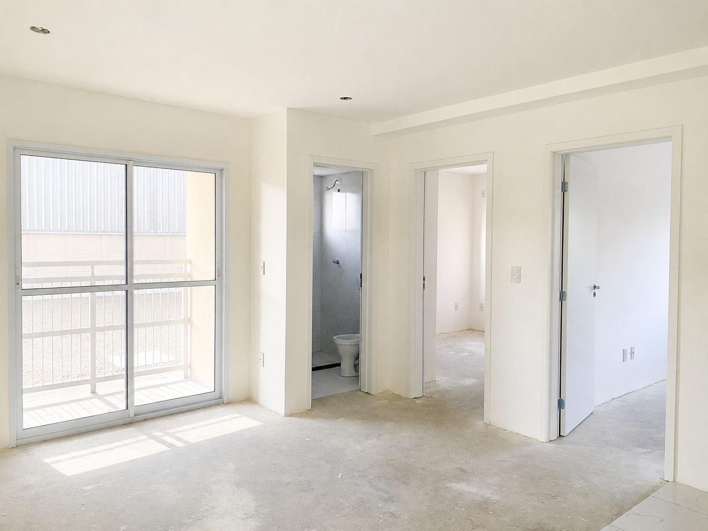 Apartamento térreo à venda no Duque 1128, Fragata - 68 m², 2 quartos, sacada com churrasqueira, vaga e condomínio com infraestrutura completa.