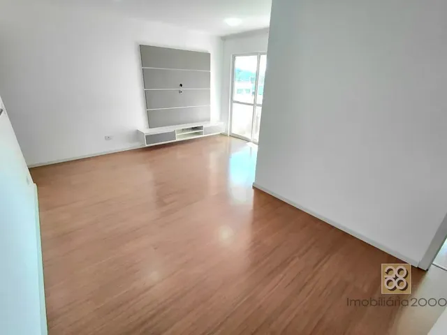 Apartamento 2 quartos e 1 banheiro, para alugar, no bairro Boa Vista em Curitiba