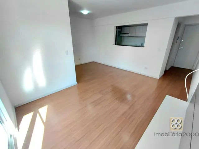 Apartamento 2 quartos e 1 banheiro, para alugar, no bairro Boa Vista em Curitiba