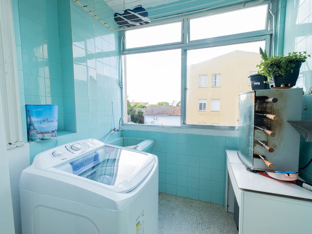 Apartamento com 106m² 4 quartos e 2 banheiros, à venda, no bairro Centro em Pelotas