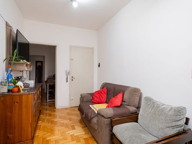 Apartamento com 106m² 4 quartos e 2 banheiros, à venda, no bairro Centro em Pelotas