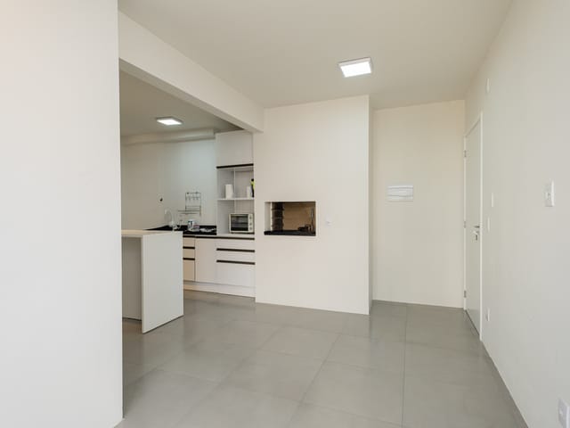 Apartamento com 67m² 2 quartos e 1 banheiro, para alugar, no bairro Centro em Pelotas