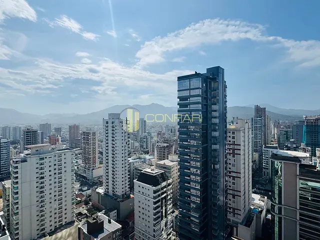 Apartamento com 255m² 4 quartos e 4 banheiros, à venda, no bairro Meia Praia em Itapema