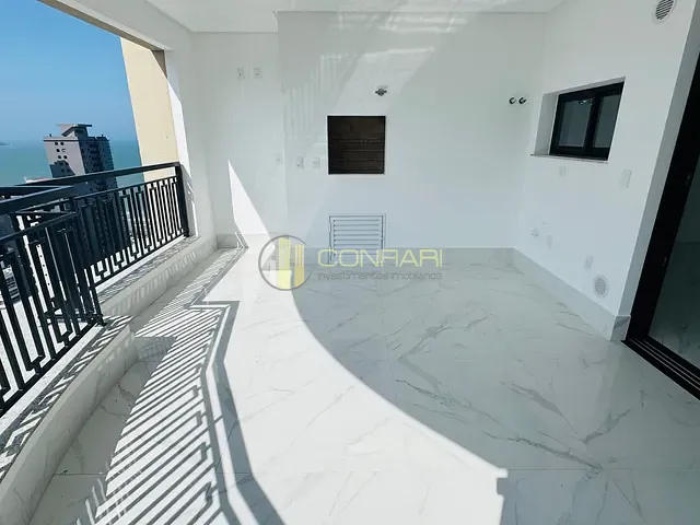 Apartamento com 255m² 4 quartos e 4 banheiros, à venda, no bairro Meia Praia em Itapema