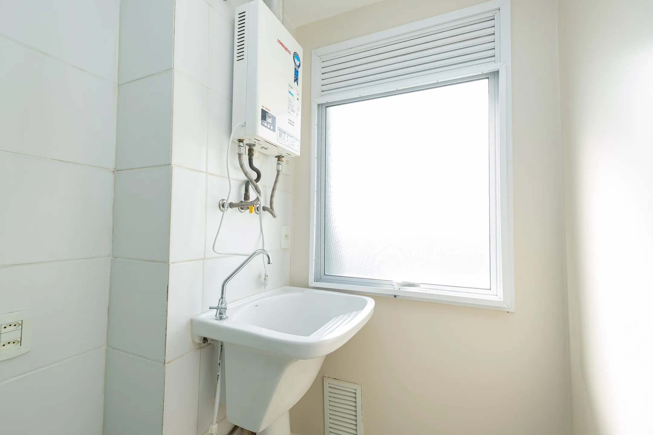 Apartamento com 2 Dormitórios para Aluguel no Bairro Areal em Pelotas RS com Excelente Localização, Conforto e Vaga de Garagem - 11