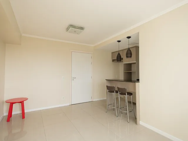 Apartamento com 54m² 2 quartos e 2 banheiros, para alugar, no bairro Areal em Pelotas
