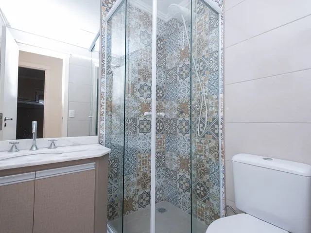 Apartamento com 54m² 2 quartos e 2 banheiros, para alugar, no bairro Areal em Pelotas