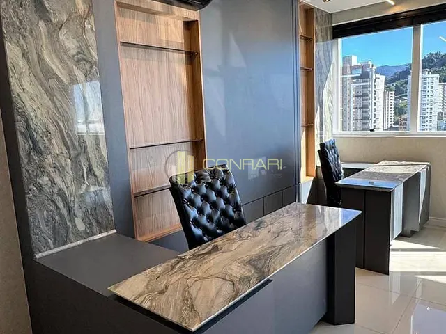 Sala com 69m², à venda, no bairro Meia Praia em Itapema