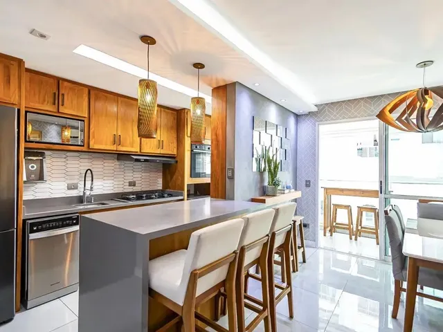 Apartamento 3 quartos e 1 banheiro, à venda, no bairro Portão em Curitiba