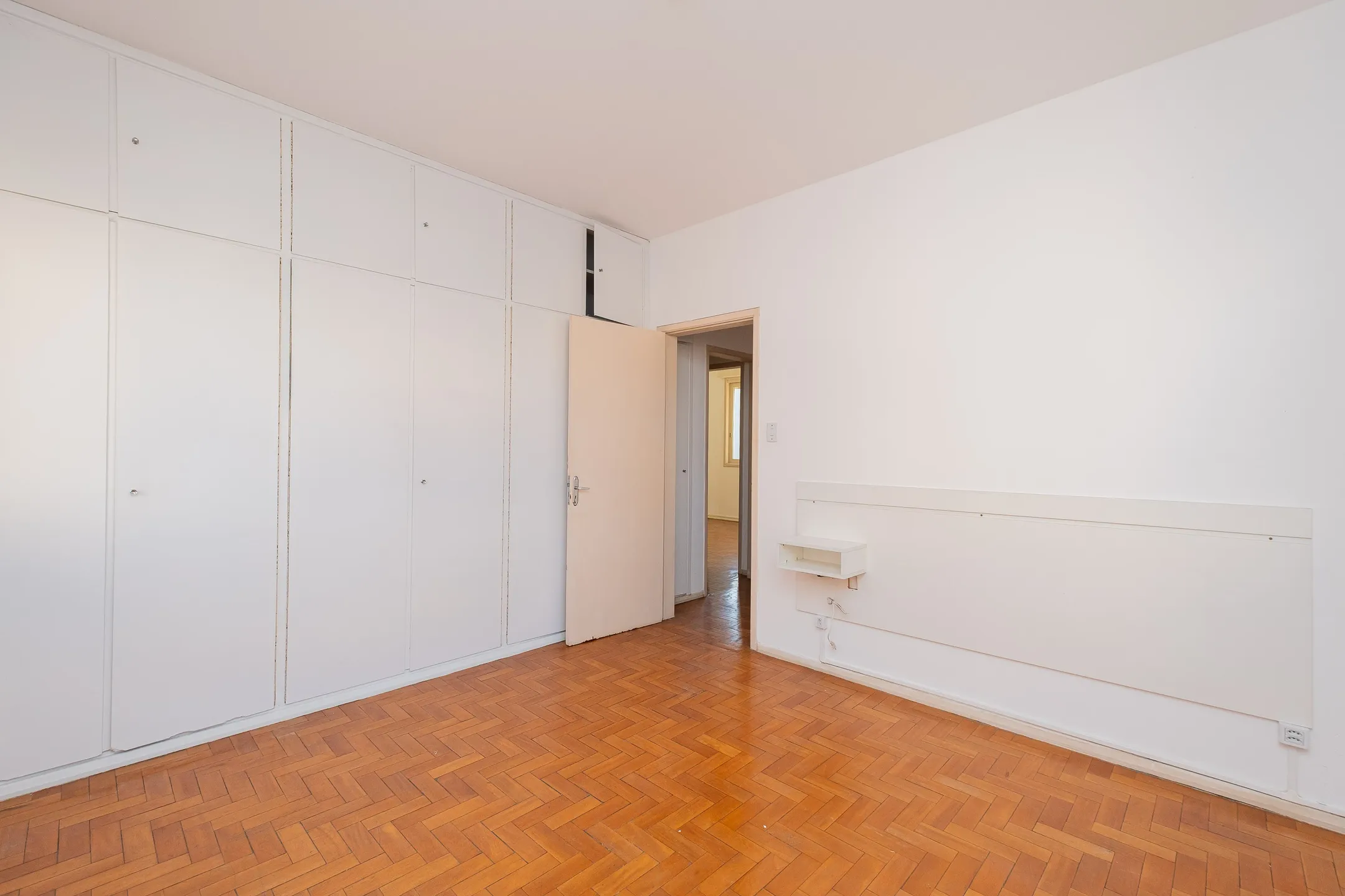Apartamento à venda no Edifício Sabino Rosa, Centro - 73 m², 2 quartos, cozinha com armários e ótima posição solar. - 6