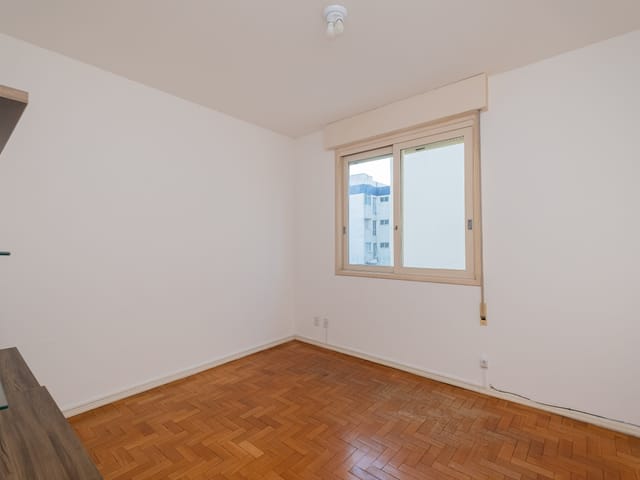 Apartamento 2 quartos e 2 banheiros, à venda, no bairro Centro em Pelotas