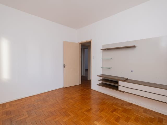 Apartamento 2 quartos e 2 banheiros, à venda, no bairro Centro em Pelotas