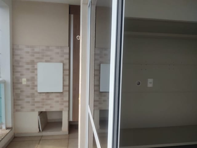 Apartamento 3 quartos e 2 banheiros, à venda, no bairro Jardim Higienópolis em Londrina