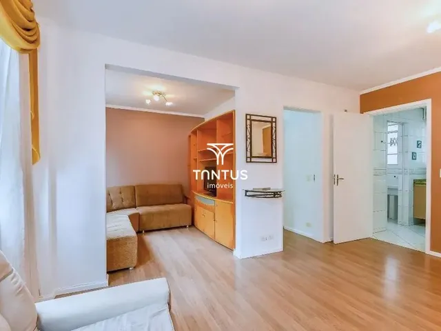 Apartamento 2 quartos e 1 banheiro, para alugar, no bairro Juvevê em Curitiba