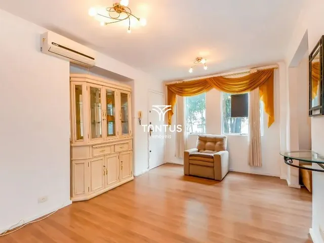 Apartamento 2 quartos e 1 banheiro, para alugar, no bairro Juvevê em Curitiba