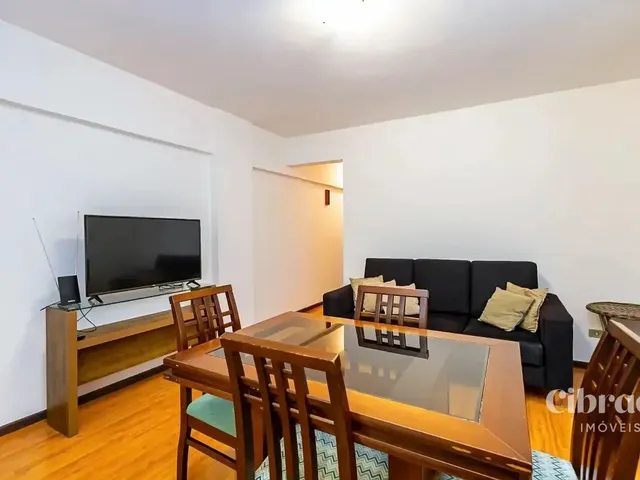 Apartamento 2 quartos e 1 banheiro, para alugar, no bairro Mercês em Curitiba