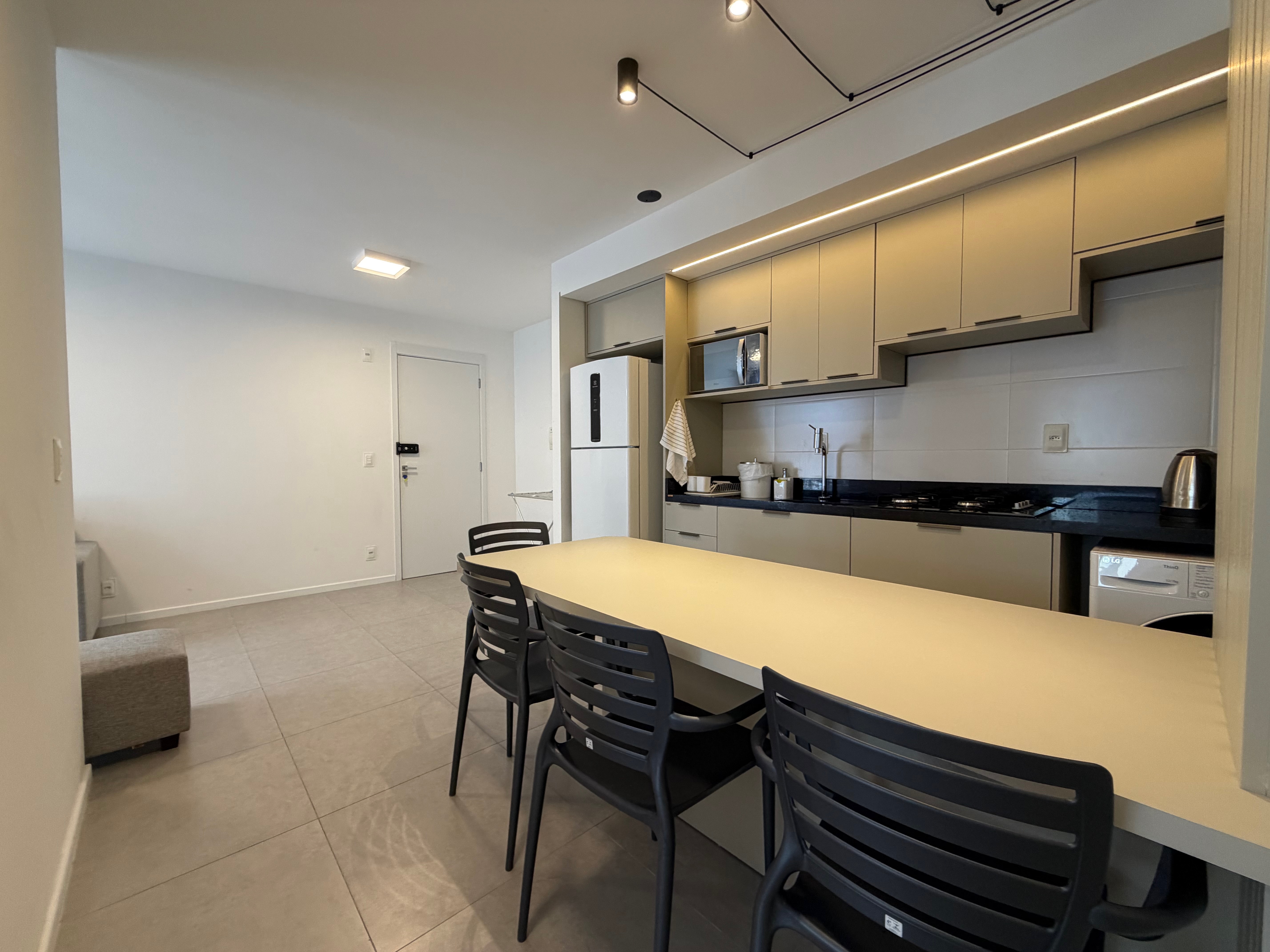 Apartamento mobiliado à venda no Acqua Parque Residence, Centro - 50 m², 2 quartos, cozinha planejada e sacada com ótima posição solar. - 8