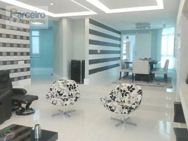 Cobertura / Penthouse com 379m² 3 quartos e 6 banheiros, à venda, no bairro Vila Gomes Cardim em São Paulo