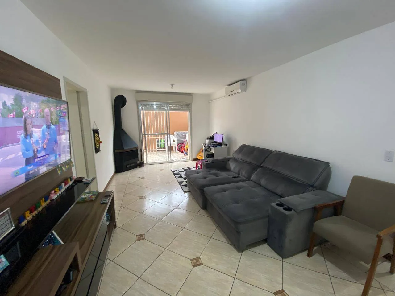 Apartamento à venda no Edifício General Argolo, Centro - 118 m², 3 quartos (sendo 1 suíte), móveis sob medida e vaga coberta.