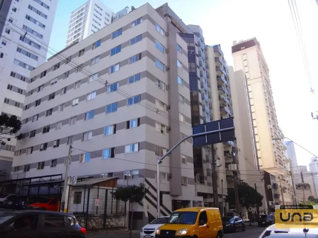 Apartamento 1 quarto e 1 banheiro, para alugar, no bairro CENTRO em Curitiba