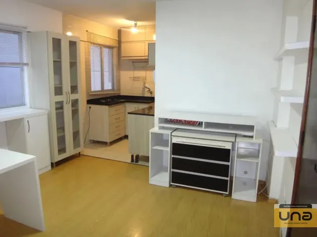 Apartamento 1 quarto e 1 banheiro, para alugar, no bairro CENTRO em Curitiba
