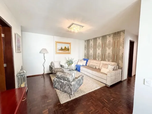 Apartamento 3 quartos e 2 banheiros, à venda, no bairro Bigorrilho em Curitiba
