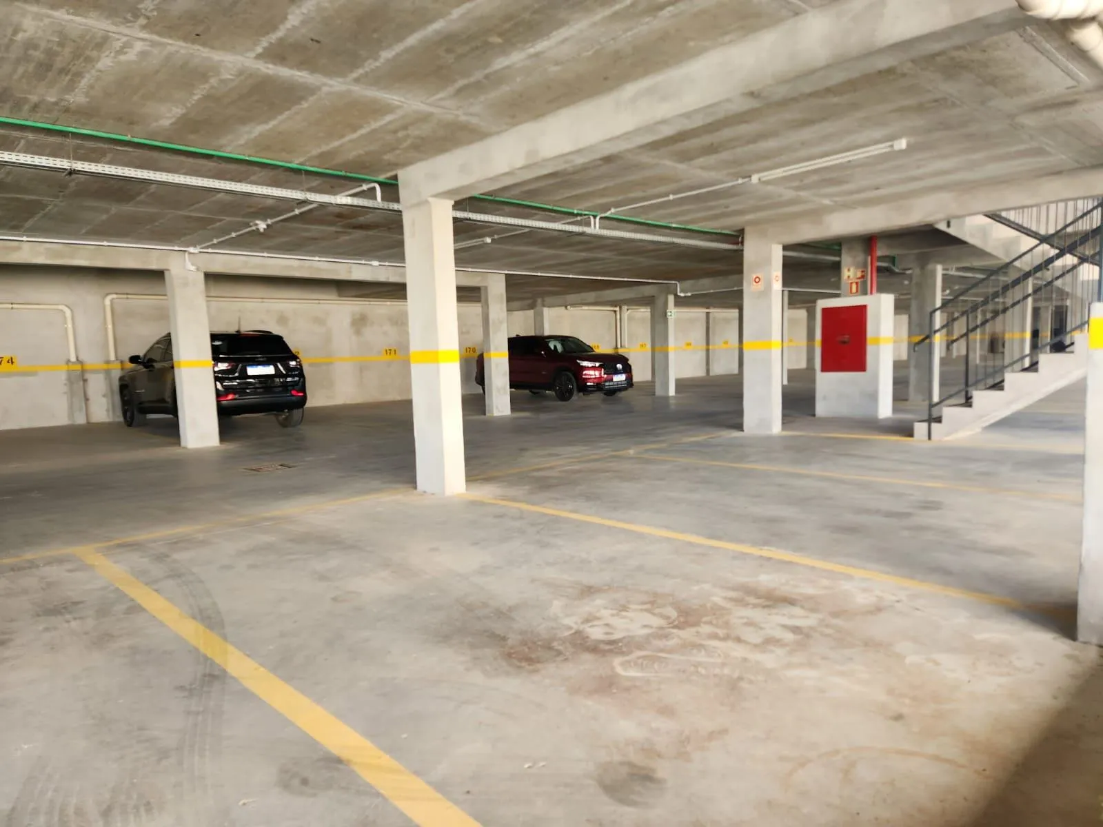 Apartamento à venda no Vitta Gardens Club, São Gonçalo - 70 m², 3 quartos (sendo 1 suíte), ampla sacada com churrasqueira e vaga coberta. - 13