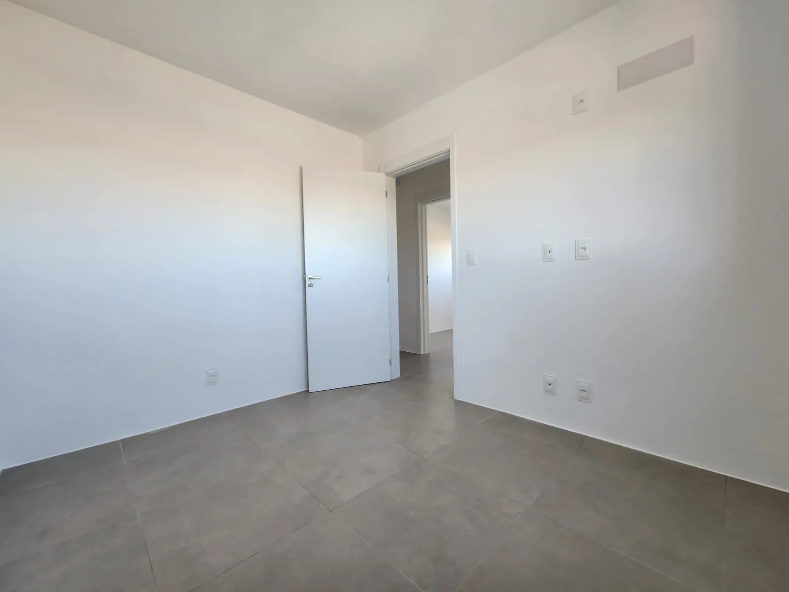 Apartamento à venda no Vitta Gardens Club, São Gonçalo - 70 m², 3 quartos (sendo 1 suíte), ampla sacada com churrasqueira e vaga coberta. - 8