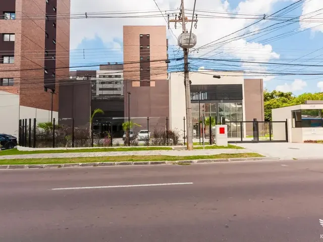 Apartamento 2 quartos e 1 banheiro, à venda, no bairro Campina do Siqueira em Curitiba