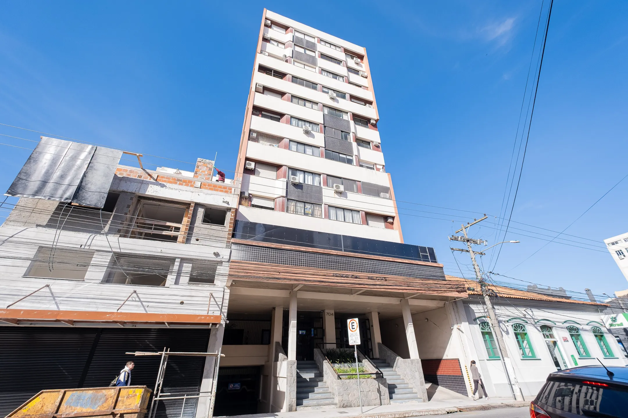 Apartamento à venda no Residencial Pelotas mobiliado, Centro - 54 m², 1 quarto, cozinha planejada, ótima iluminação natural e vaga coberta. - 13