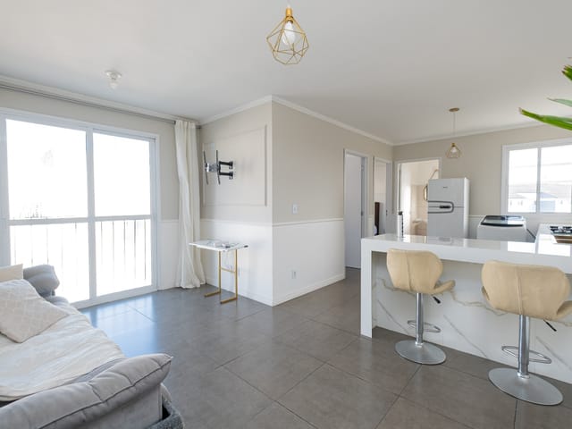 Apartamento com 97m² 2 quartos e 1 banheiro, para alugar, no bairro Centro em Pelotas