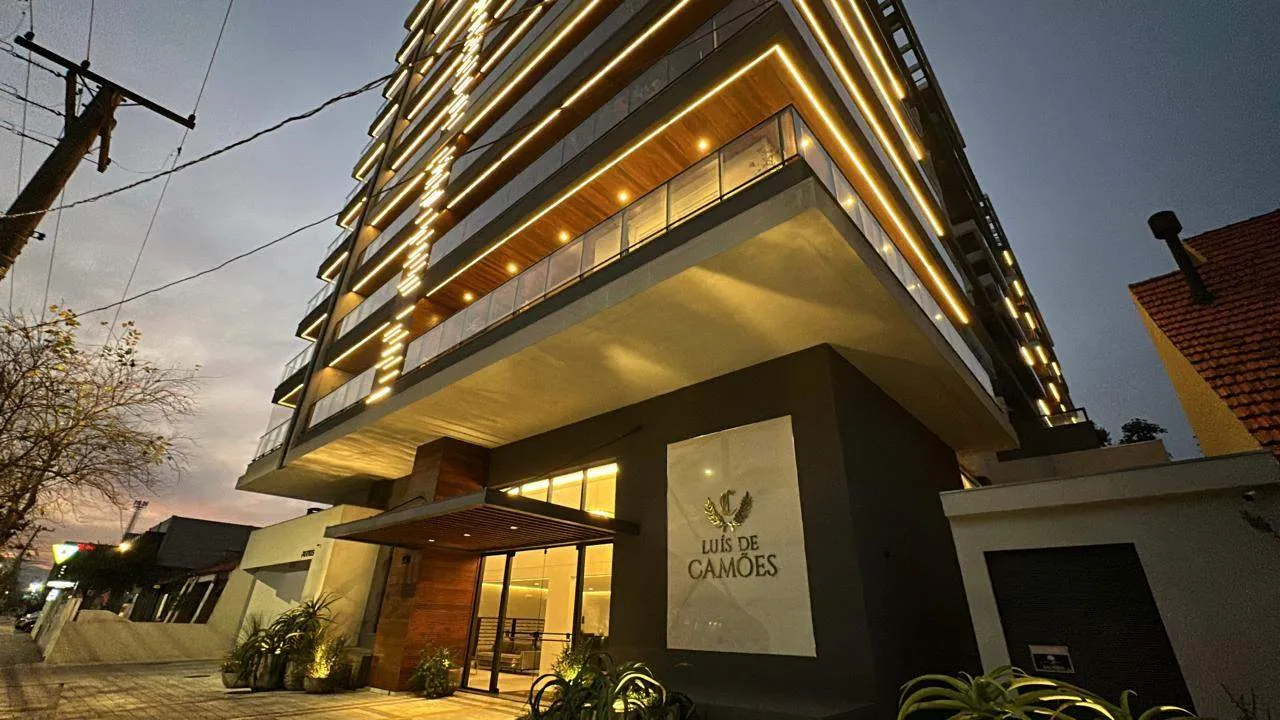 Apartamento à venda no Luís de Camões, Zona Norte de Pelotas - 97 m², 2 quartos (sendo 1 suíte), churrasqueira e sacada com face leste. - 15