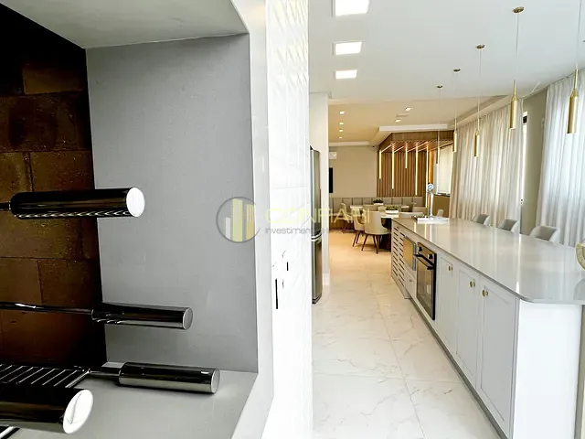 Apartamento com 230m² 3 quartos e 4 banheiros, à venda, no bairro Meia Praia em Itapema