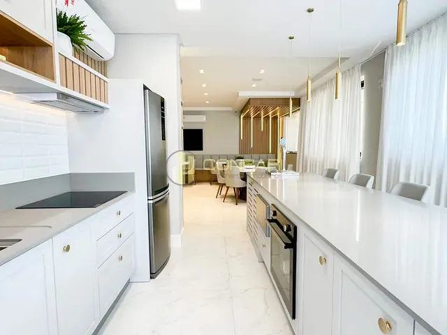 Apartamento com 230m² 3 quartos e 4 banheiros, à venda, no bairro Meia Praia em Itapema