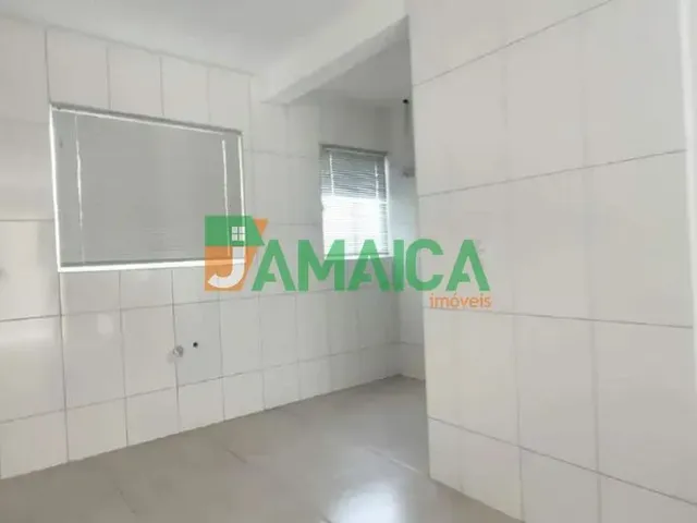 Apartamento 2 quartos e 1 banheiro, para alugar, no bairro Paloma em Colombo