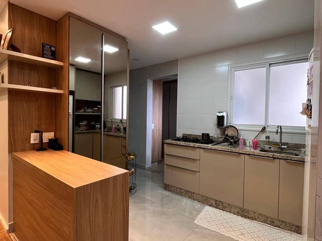 Apartamento com 235m² 3 quartos e 3 banheiros, à venda, no bairro Andrade em Londrina