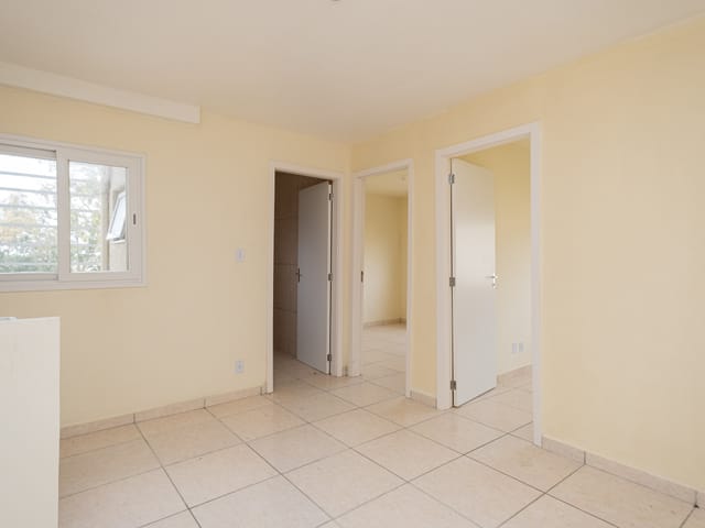 Apartamento com 57m² 2 quartos e 1 banheiro, para alugar, no bairro Três Vendas em Pelotas
