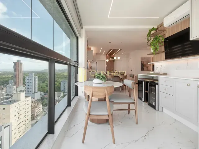 Apartamento 3 quartos e 3 banheiros, à venda, no bairro Meia Praia em Itapema