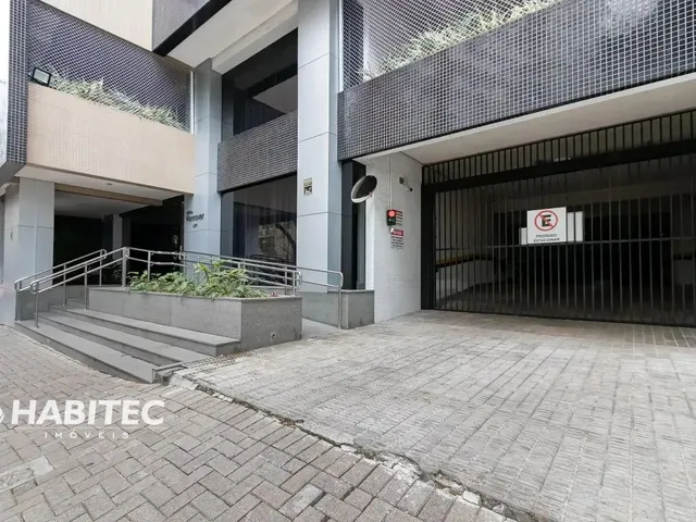 Apartamento 2 quartos e 1 banheiro, para alugar, no bairro Centro em Curitiba
