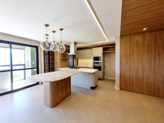Apartamento com 196m² 2 quartos e 3 banheiros, para alugar, no bairro Santa Rosa em Londrina