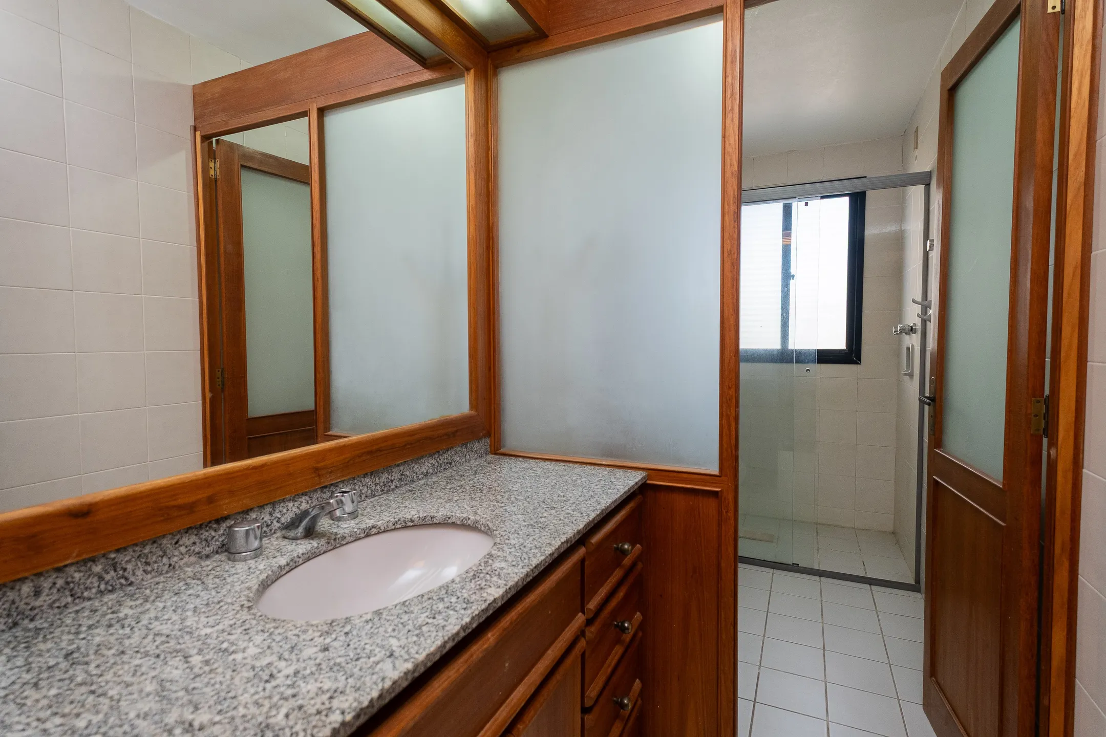 Apartamento duplex à venda no Edifício Alphaville, Centro - 300 m², 4 quartos (sendo 1 suíte), amplo terraço com face norte e vaga coberta. - 11