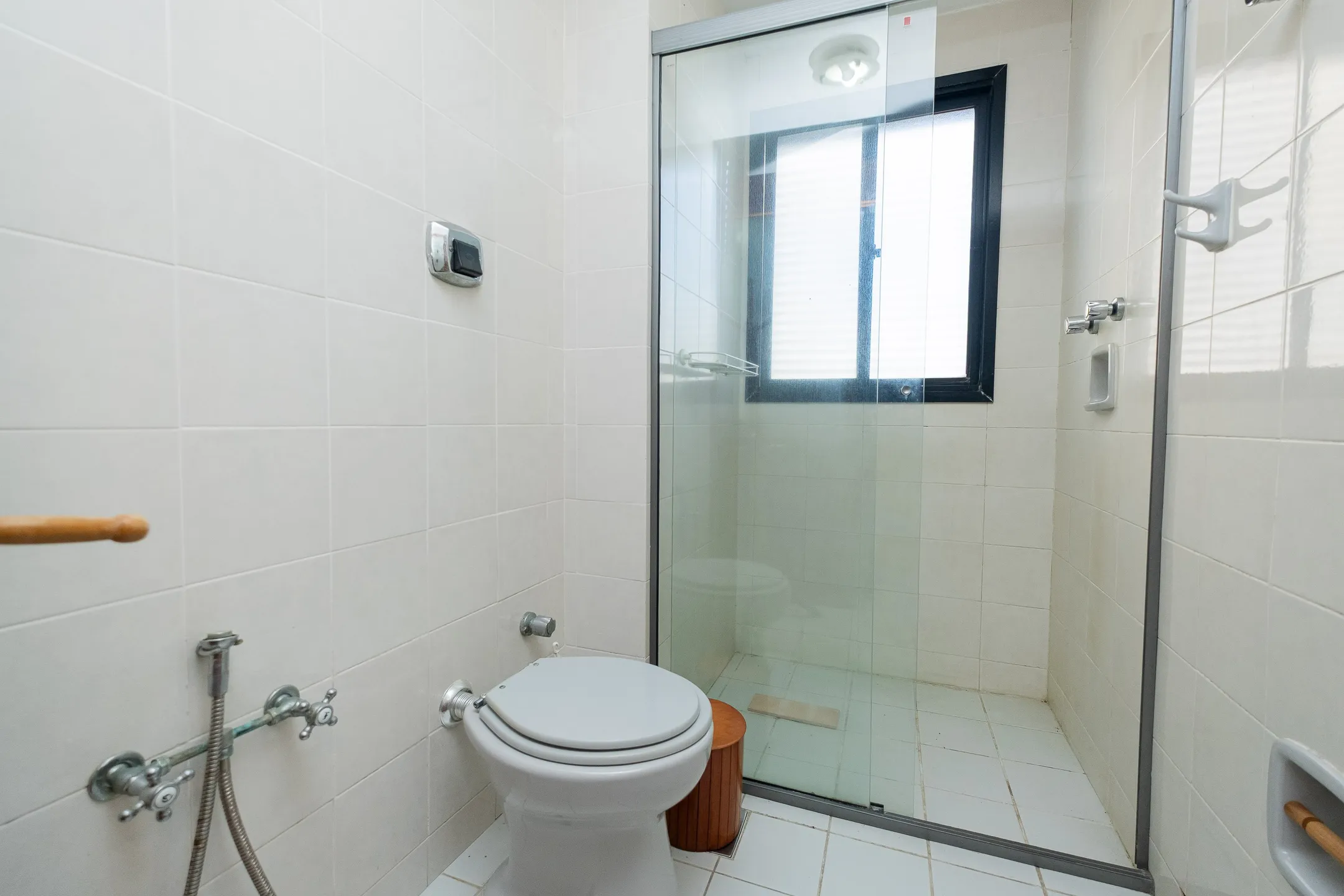Apartamento duplex à venda no Edifício Alphaville, Centro - 300 m², 4 quartos (sendo 1 suíte), amplo terraço com face norte e vaga coberta. - 12