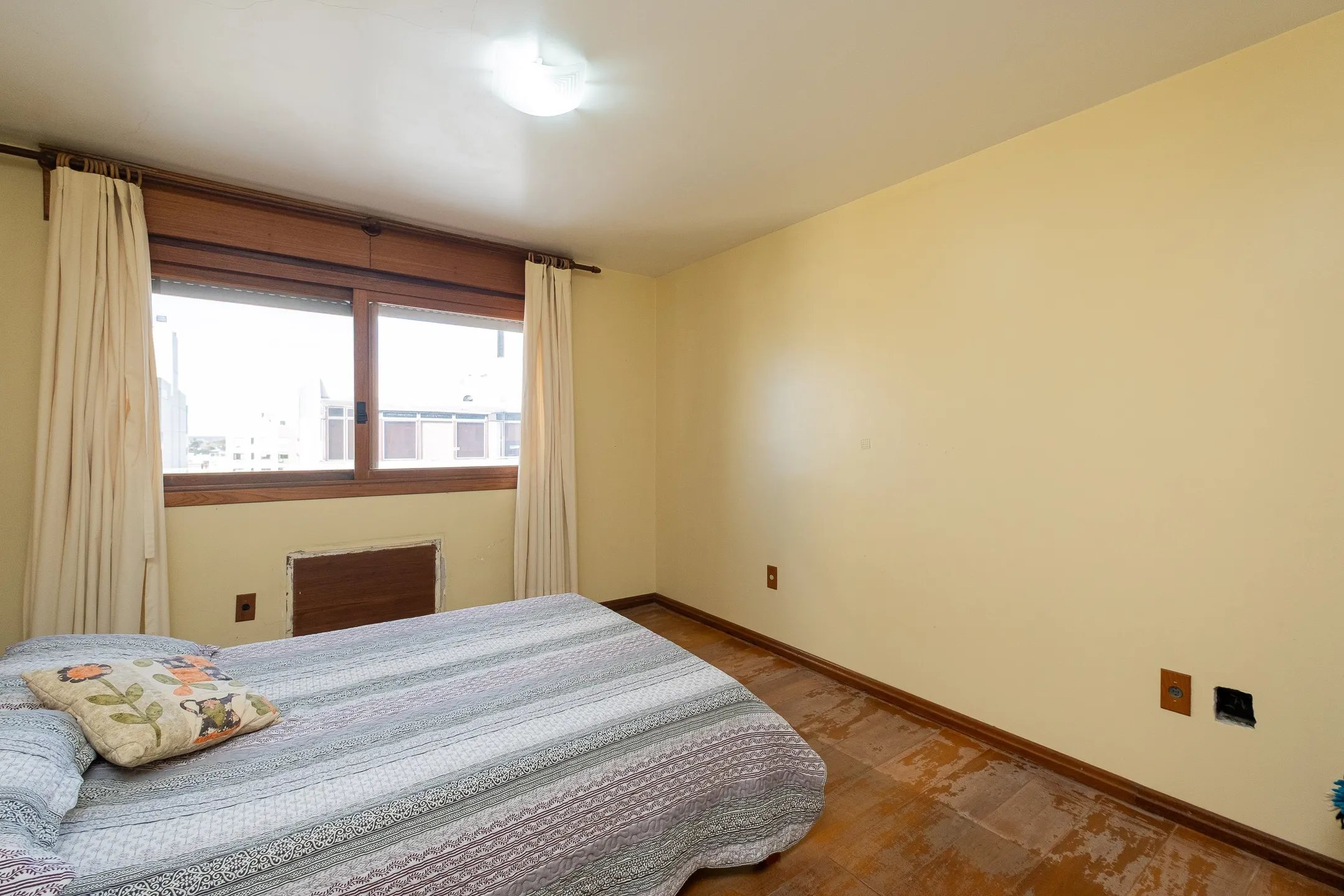 Apartamento duplex à venda no Edifício Alphaville, Centro - 300 m², 4 quartos (sendo 1 suíte), amplo terraço com face norte e vaga coberta. - 13