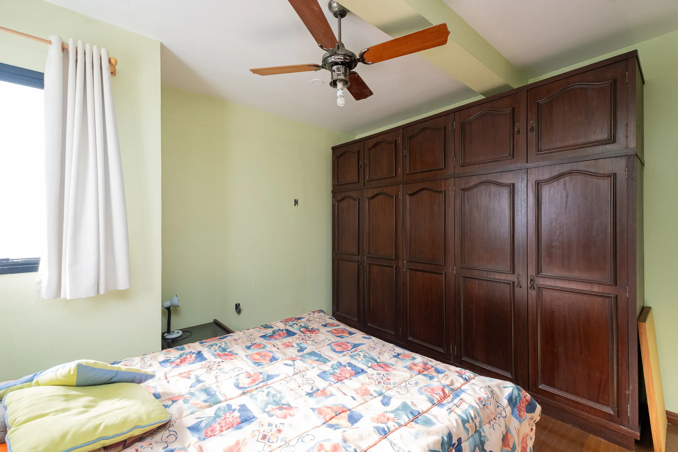 Apartamento duplex à venda no Edifício Alphaville, Centro - 300 m², 4 quartos (sendo 1 suíte), amplo terraço com face norte e vaga coberta. - 20