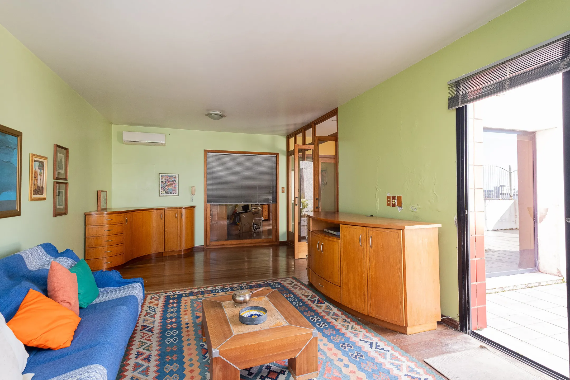 Apartamento duplex à venda no Edifício Alphaville, Centro - 300 m², 4 quartos (sendo 1 suíte), amplo terraço com face norte e vaga coberta. - 23