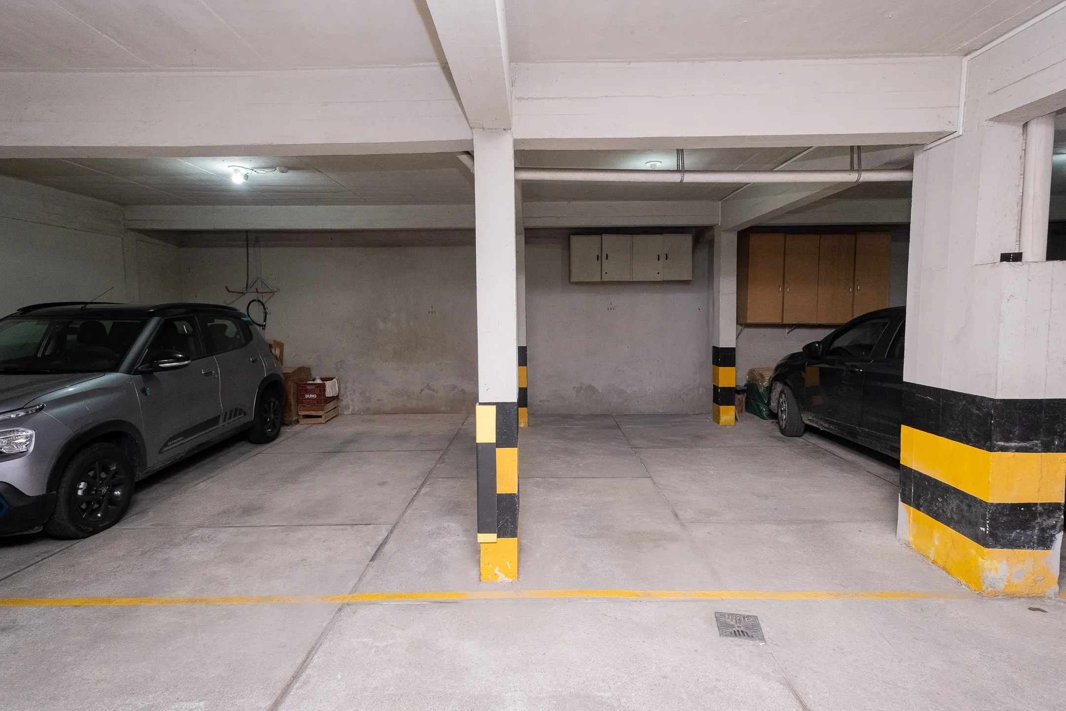 Apartamento duplex à venda no Edifício Alphaville, Centro - 300 m², 4 quartos (sendo 1 suíte), amplo terraço com face norte e vaga coberta. - 27