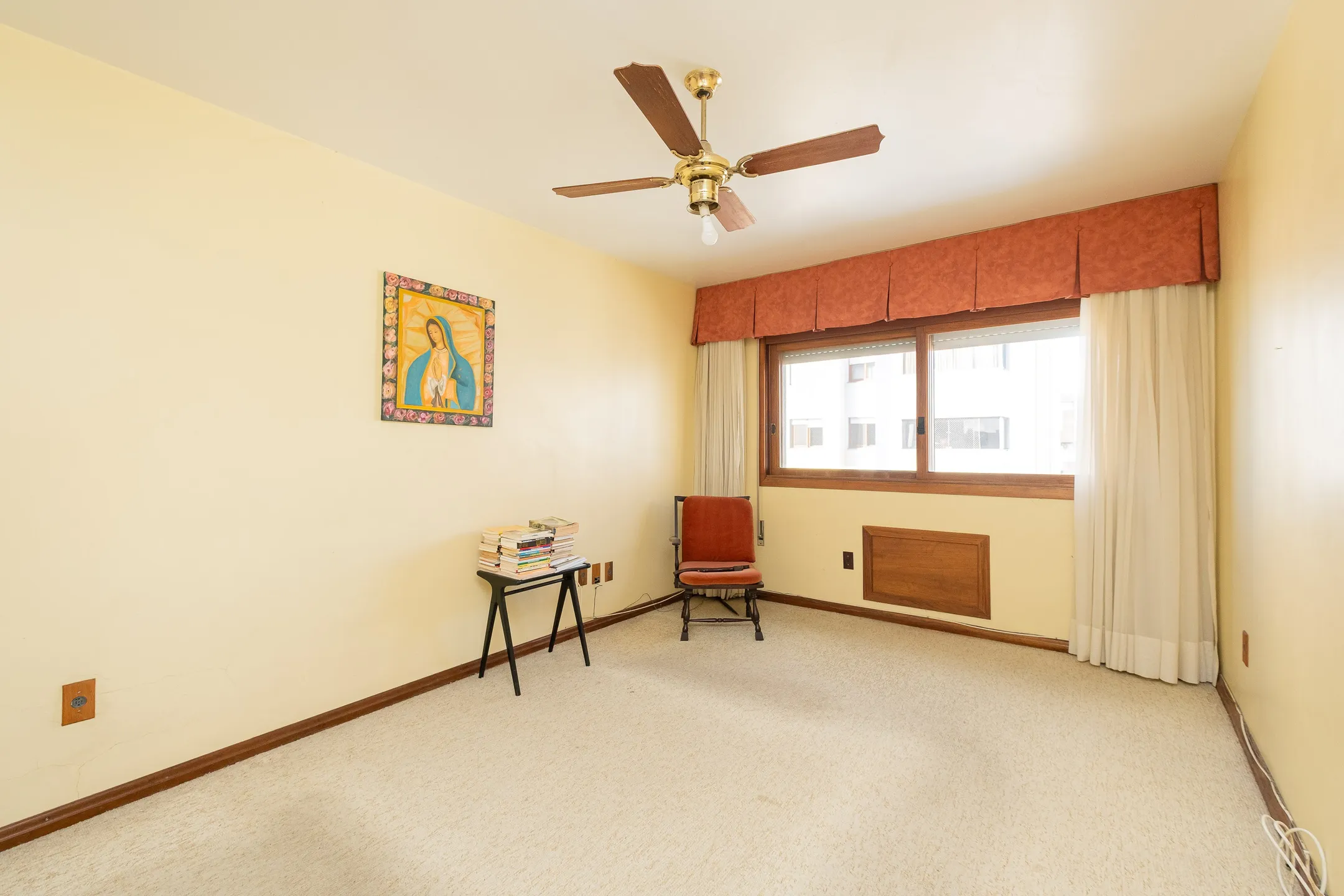 Apartamento duplex à venda no Edifício Alphaville, Centro - 300 m², 4 quartos (sendo 1 suíte), amplo terraço com face norte e vaga coberta. - 8